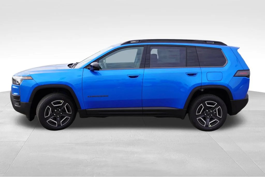 New 2026 Hydro Blue Pearlcoat Jeep Laredo image 6