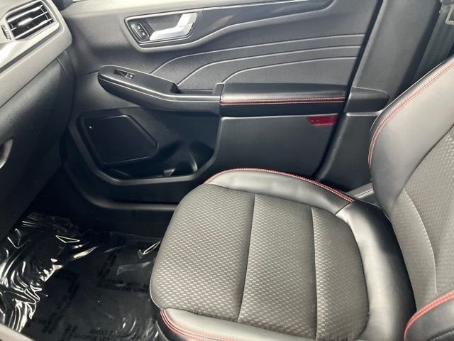 Used 2025 Gray Ford ST-Line image 16