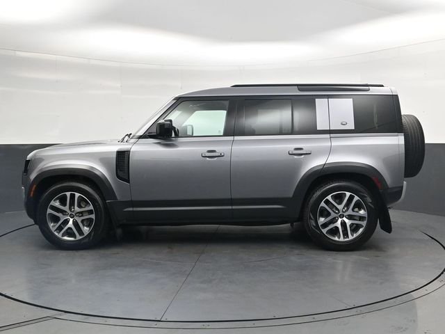 Used 2020  Land Rover SE image 9