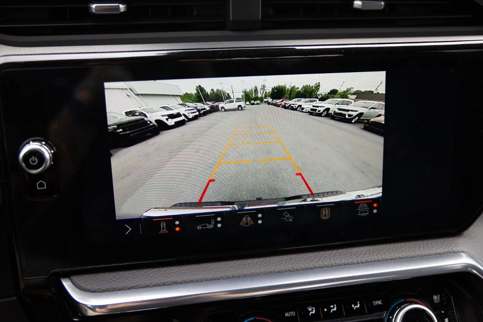 Used 2024 Onyx Black GMC Denali image 18