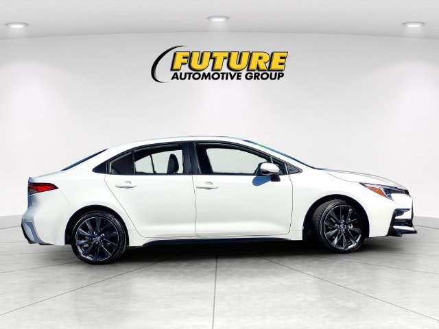 Used 2025 White Toyota SE image 3