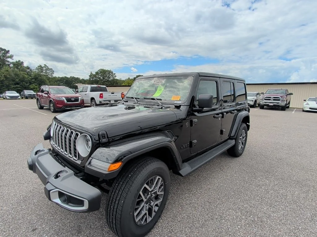 Used 2025 Black Jeep Sahara image 1