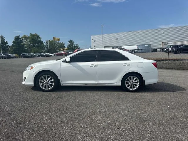 Used 2012 White Toyota XLE image 8