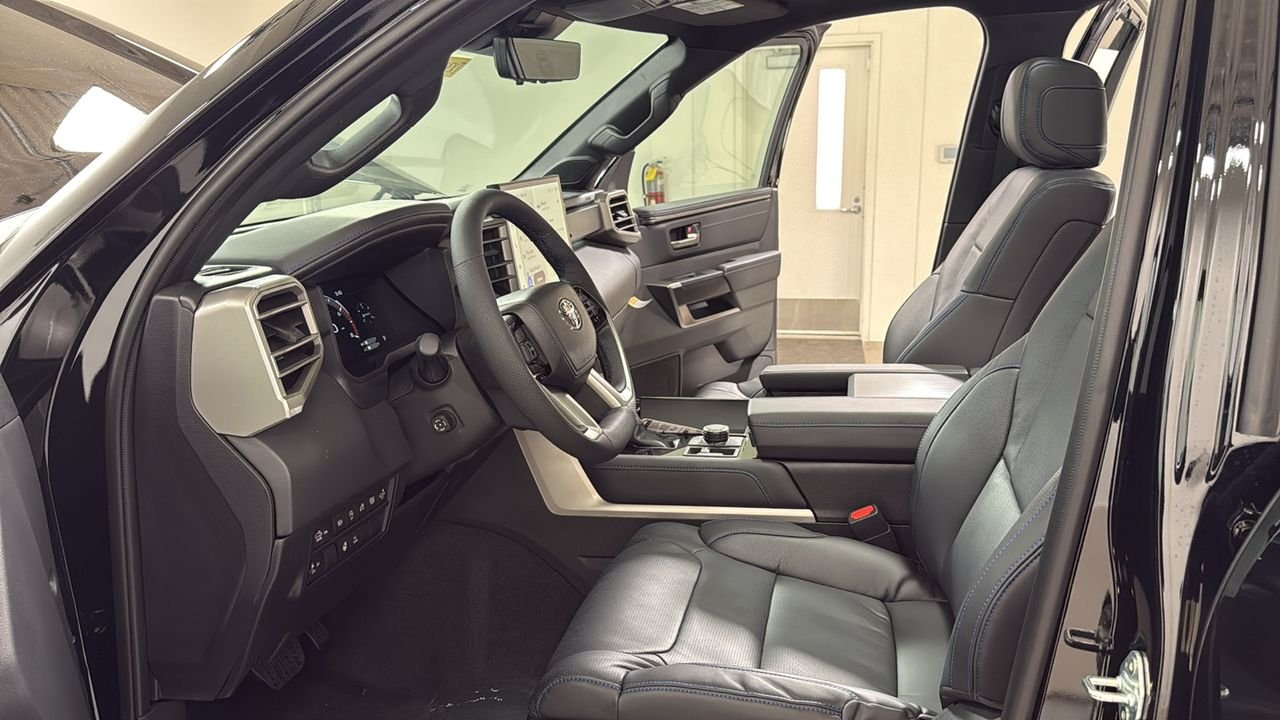 2026 Toyota Tundra Platinum - Photo 12
