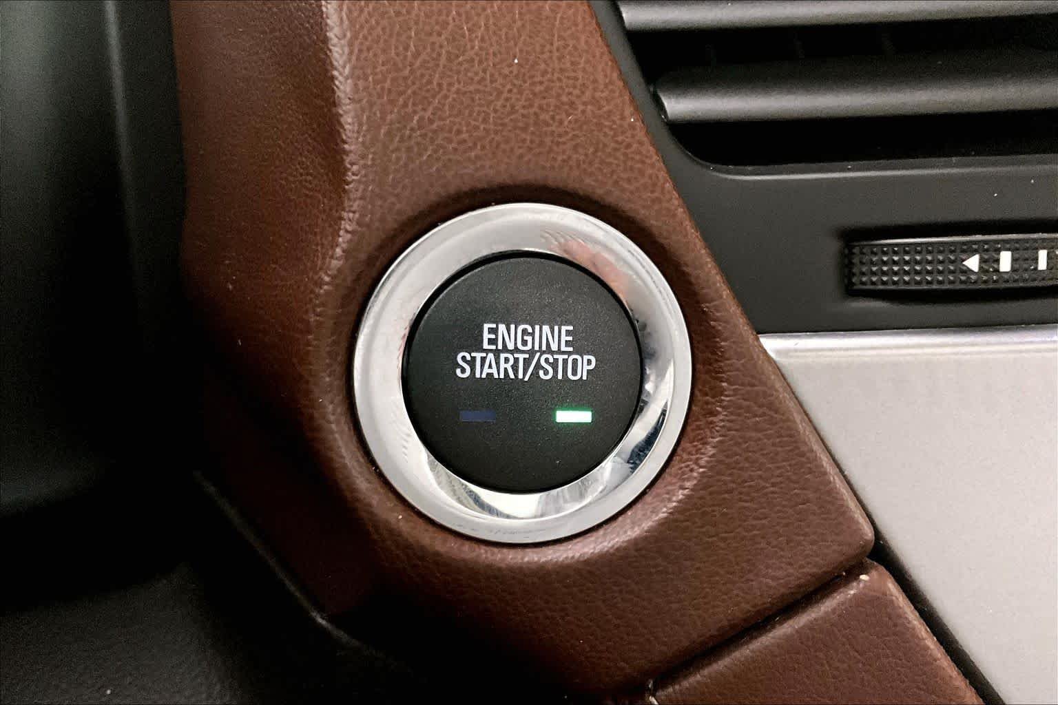 Used 2018 Black Chevrolet Premier image 31