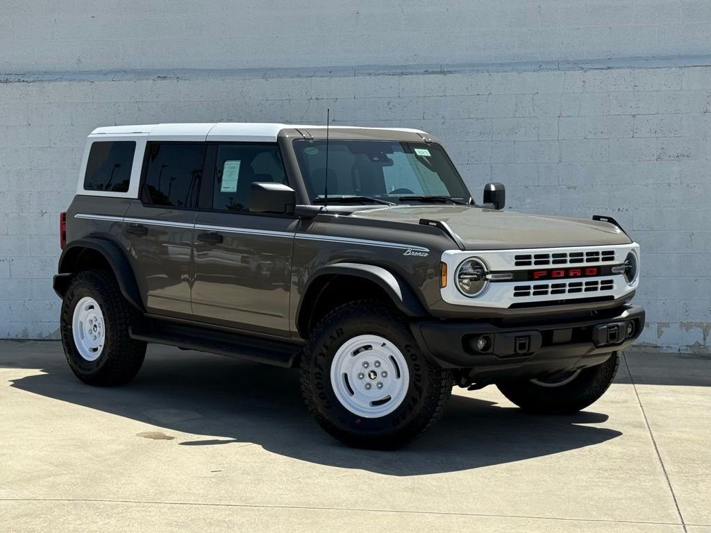 2026 Ford Bronco Heritage Edition 4x4's photo