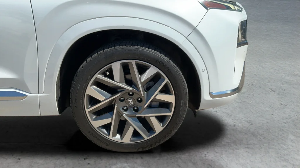 Used 2023 Gray Hyundai Calligraphy image 24