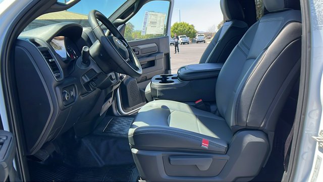 2026 RAM 3500 Chassis Tradesman - Photo 16
