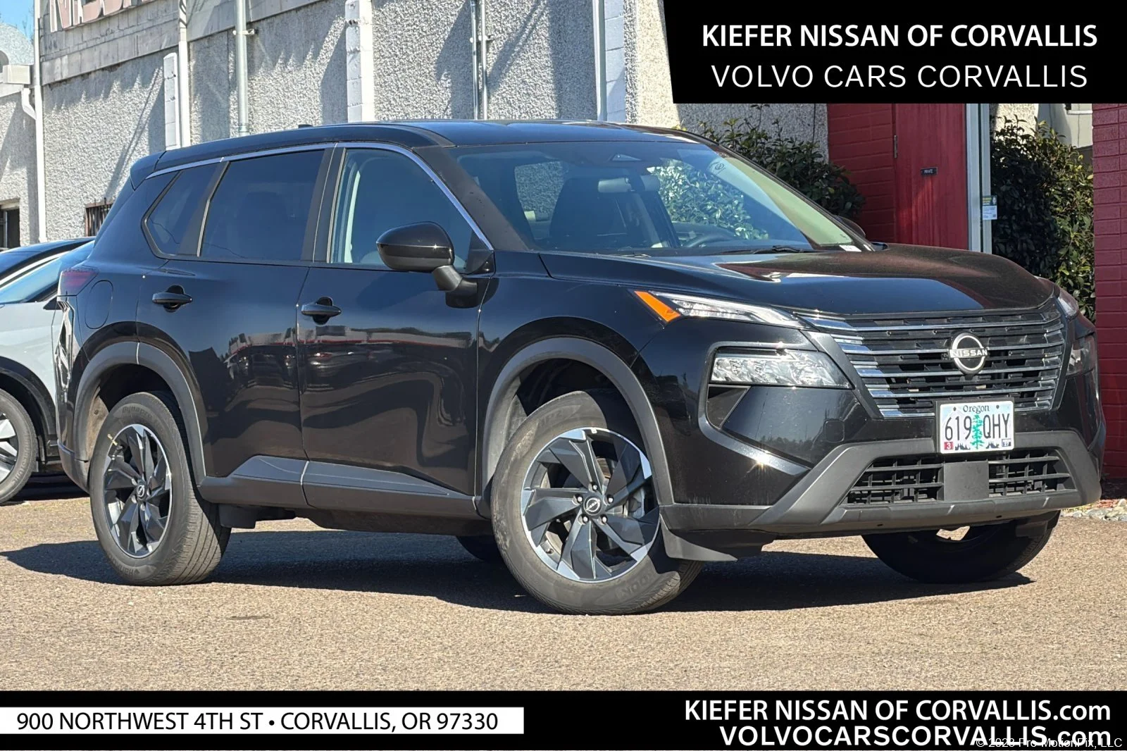 2025 Nissan Rogue SV AWD's photo