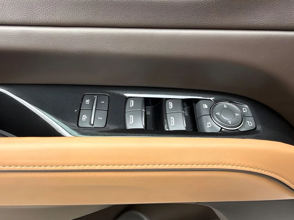 Used 2022 White Cadillac Premium Luxury image 32