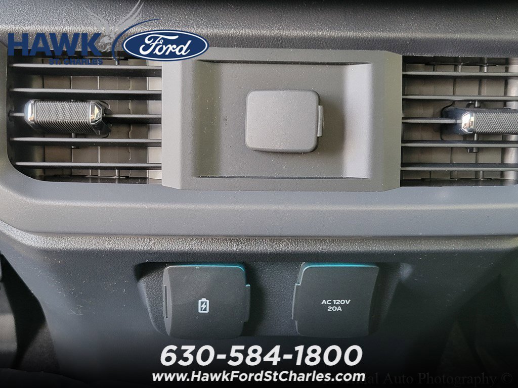 New 2026 Iconic Silver Metallic Ford XLT image 10