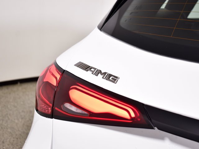 New 2027 MANUFAKTUR Moonlight White Metallic Mercedes-Benz  image 13