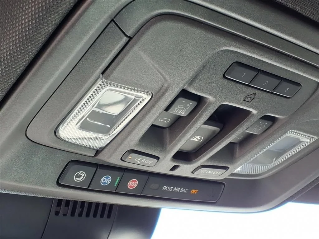2026 GMC Sierra 1500 SLT - Photo 17
