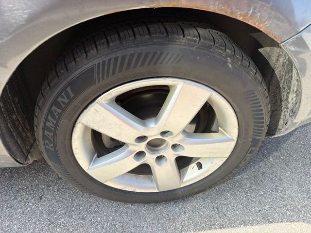 Used 2008  Volkswagen SE image 7