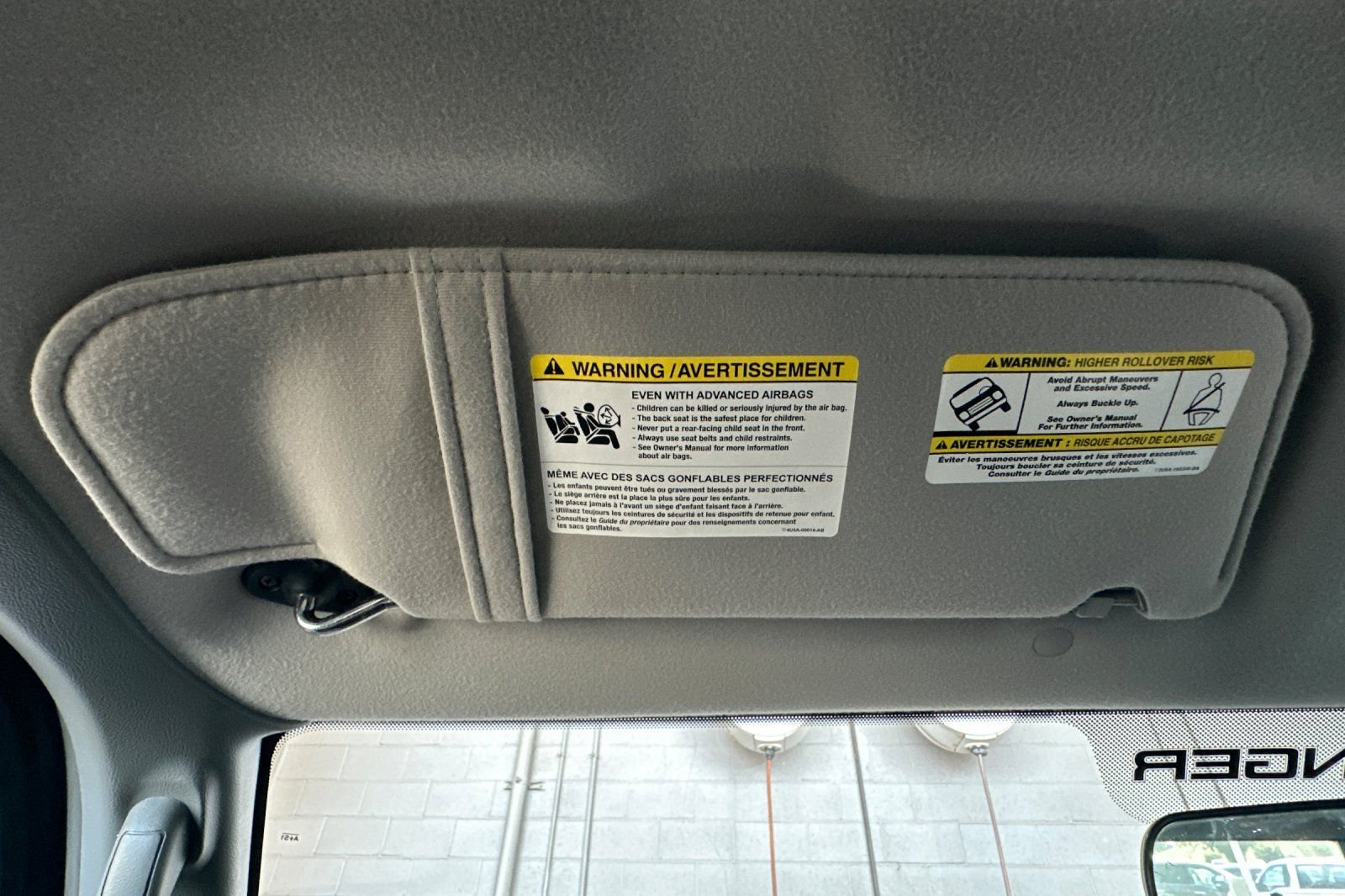 Used 2009 Silver Ford  image 29