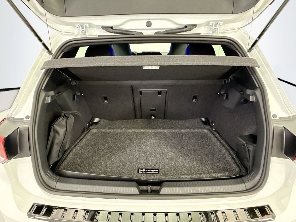 New 2026 Pure White Volkswagen Base image 27
