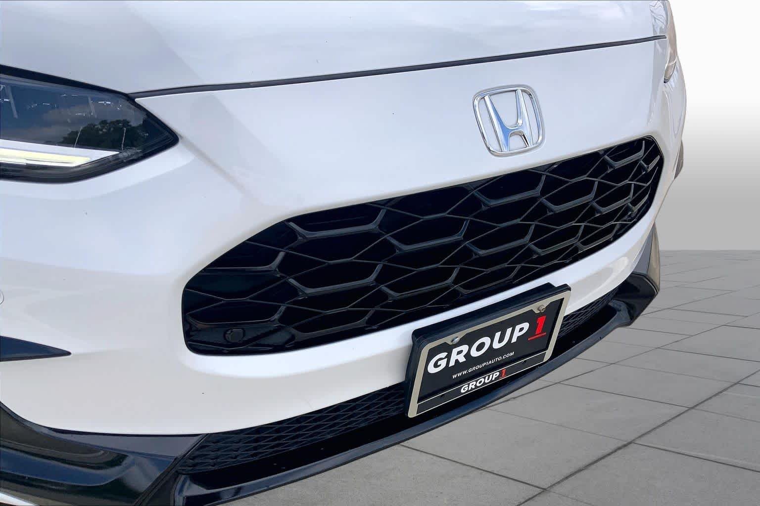 Used 2023 Platinum White Pearl Honda EX-L image 29