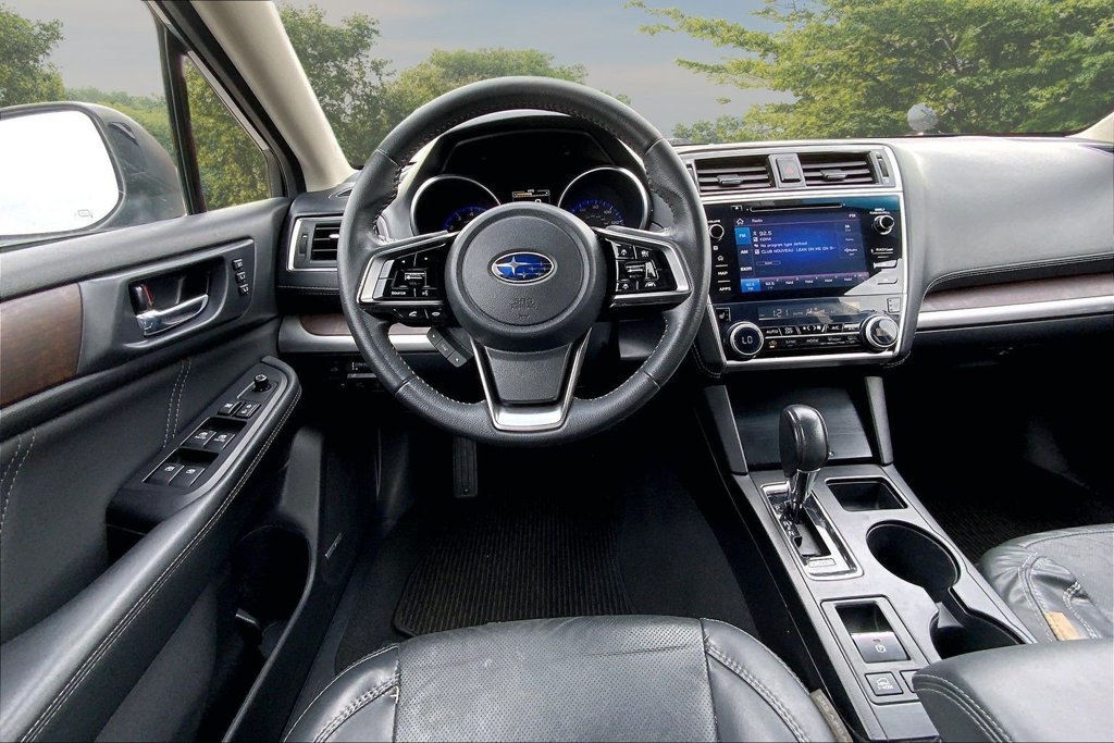 Used 2019 Silver Subaru 2.5i image 8
