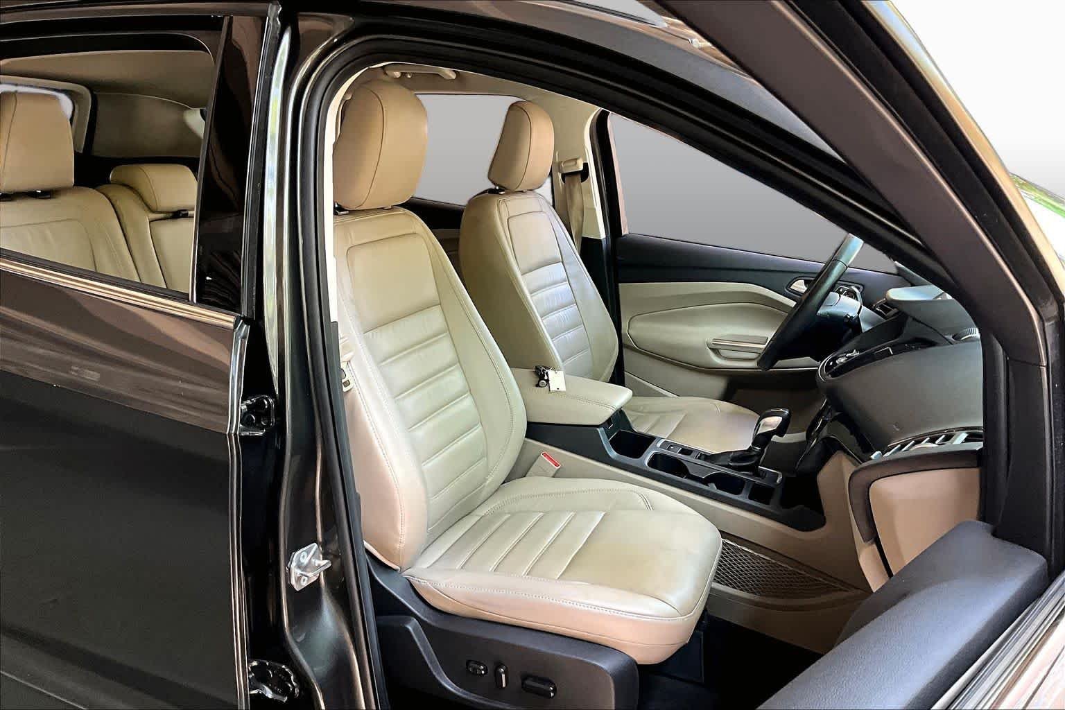 Used 2018 Magnetic Metallic Ford Titanium image 8