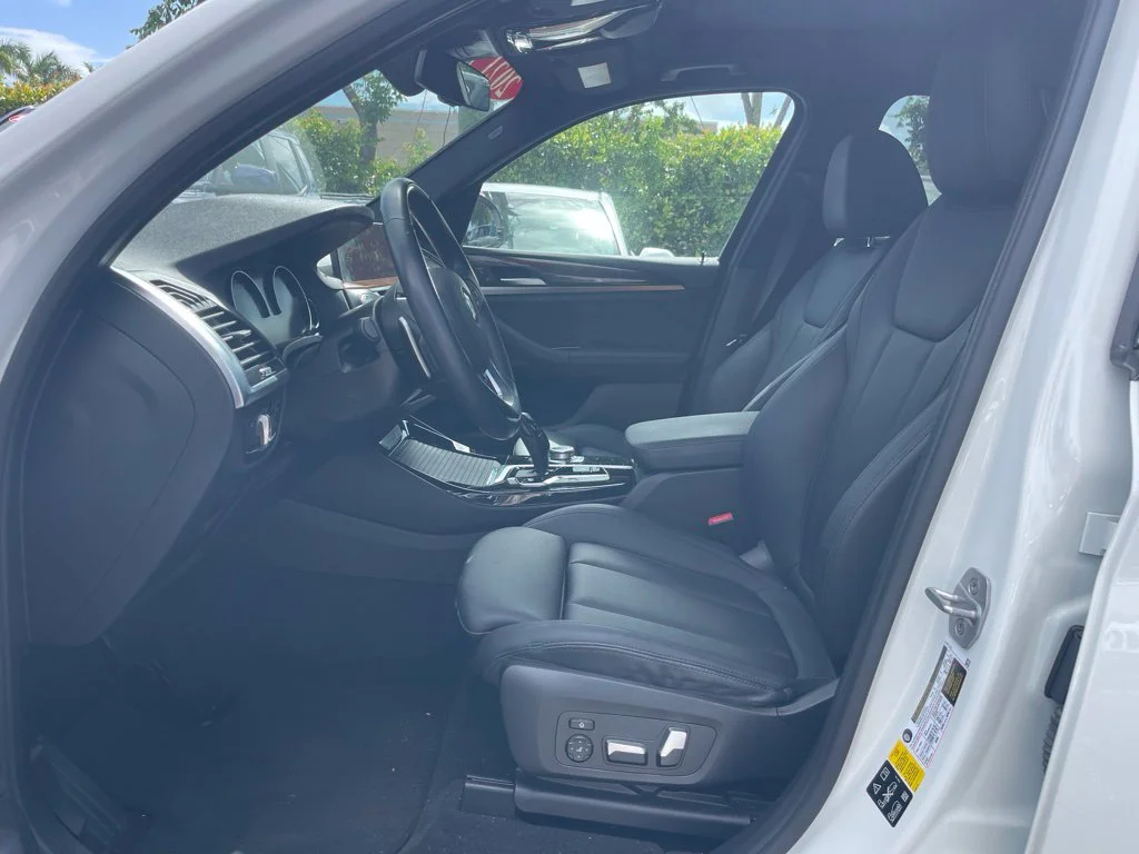 Used 2021 White BMW xDrive30i image 5