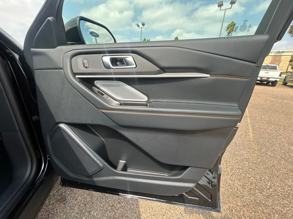 New 2026 Agate Black Metallic Ford Tremor® image 24