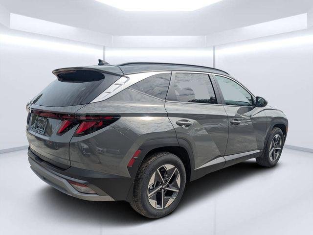 New 2026 Gray Hyundai SEL FWD image 3