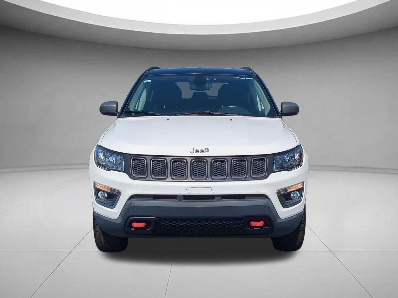 Used 2019 White Clearcoat Jeep Trailhawk image 8