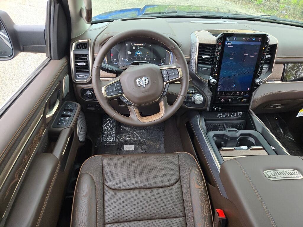 New 2026 Diamond Black Crystal Pearl-Coat Exterior Paint RAM Limited image 2