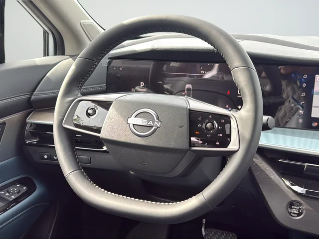 New 2026 Everest White Pearl TriCoat / Super Black Two-tone Nissan Platinum image 16