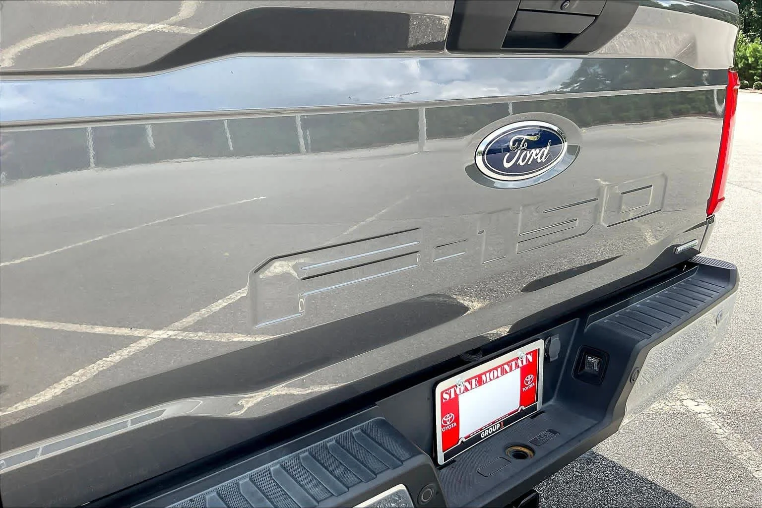 Used 2023 Carbonized Gray Metallic Ford XLT image 30