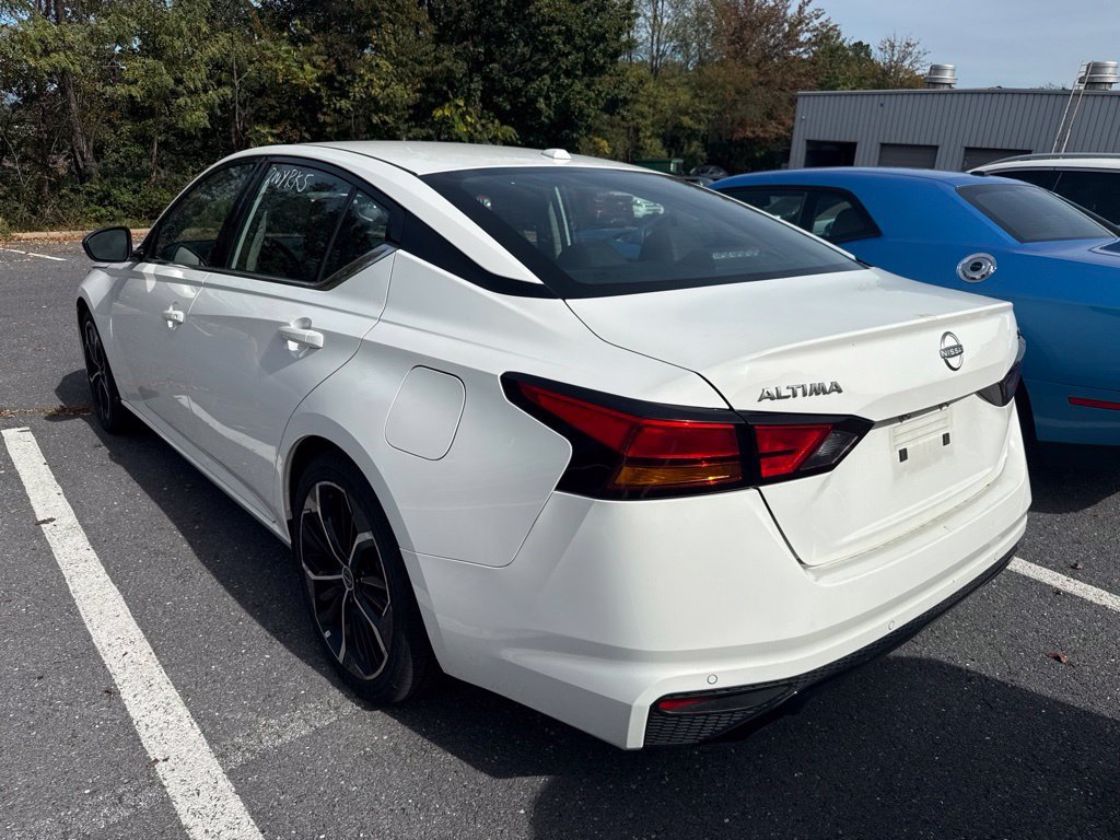 Used 2024 White Nissan 2.5 SR image 3