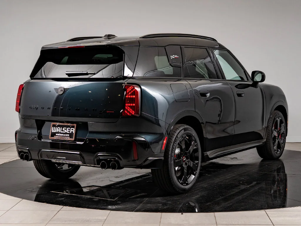 New 2027 Gray Metallic MINI Iconic image 10