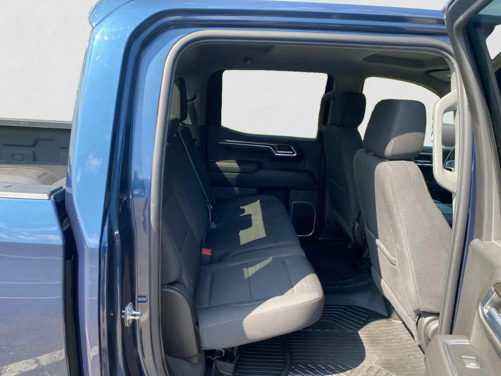 Used 2022 NORTHSKY BLUE METALLIC Chevrolet RST image 22