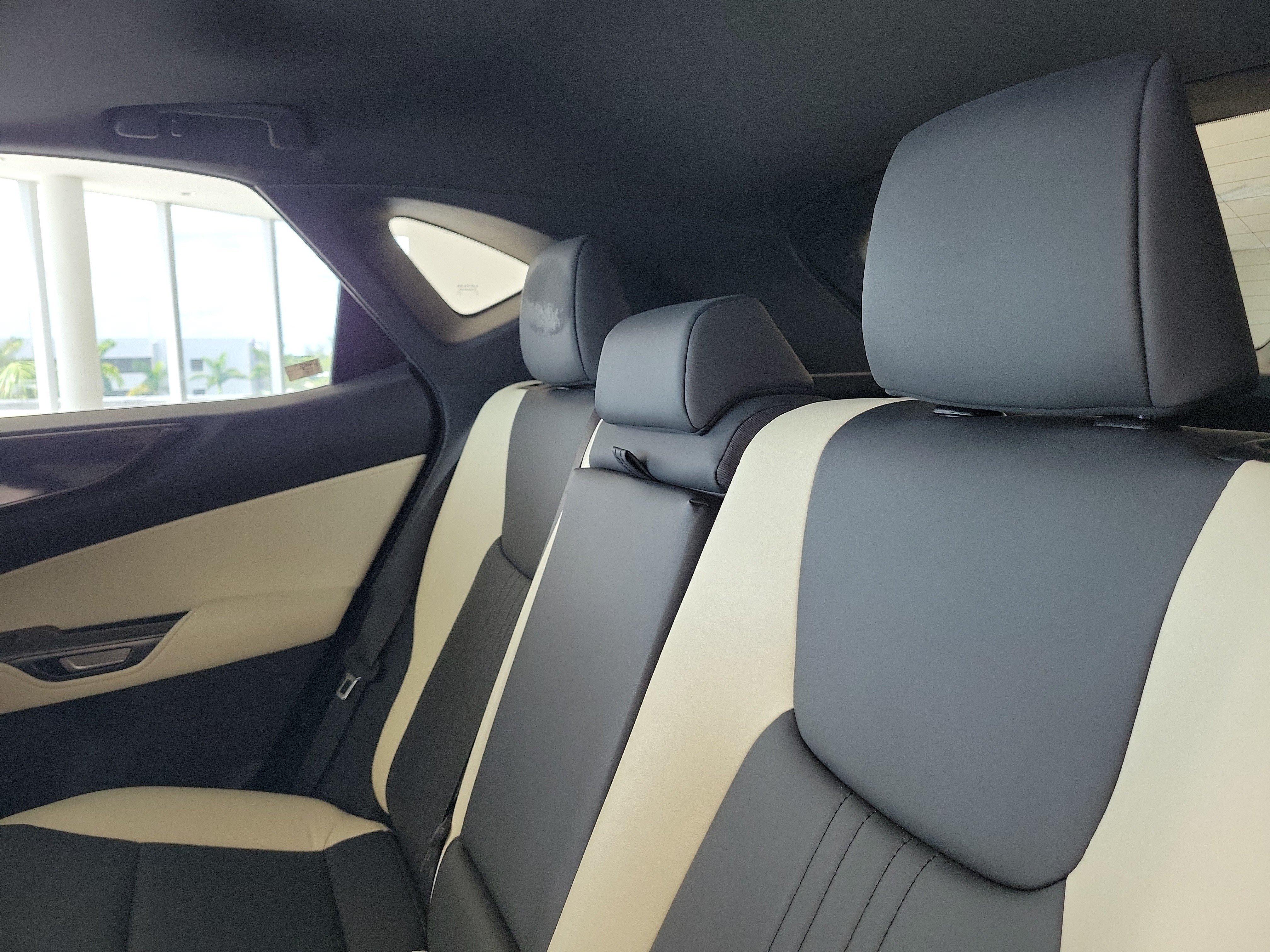 Used 2024 Atomic Silver Lexus NX 250 Premium image 15