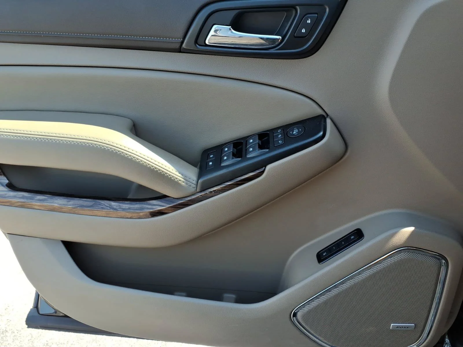 Used 2020 Onyx Black GMC SLT image 16