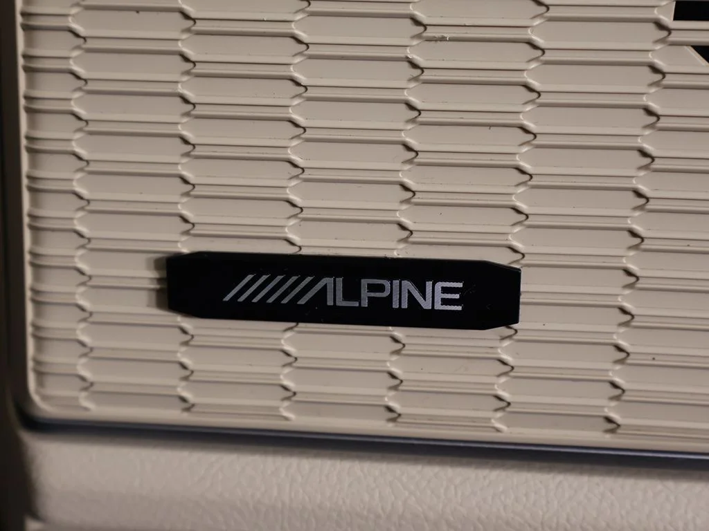 Used 2022 Gray Jeep Limited image 62