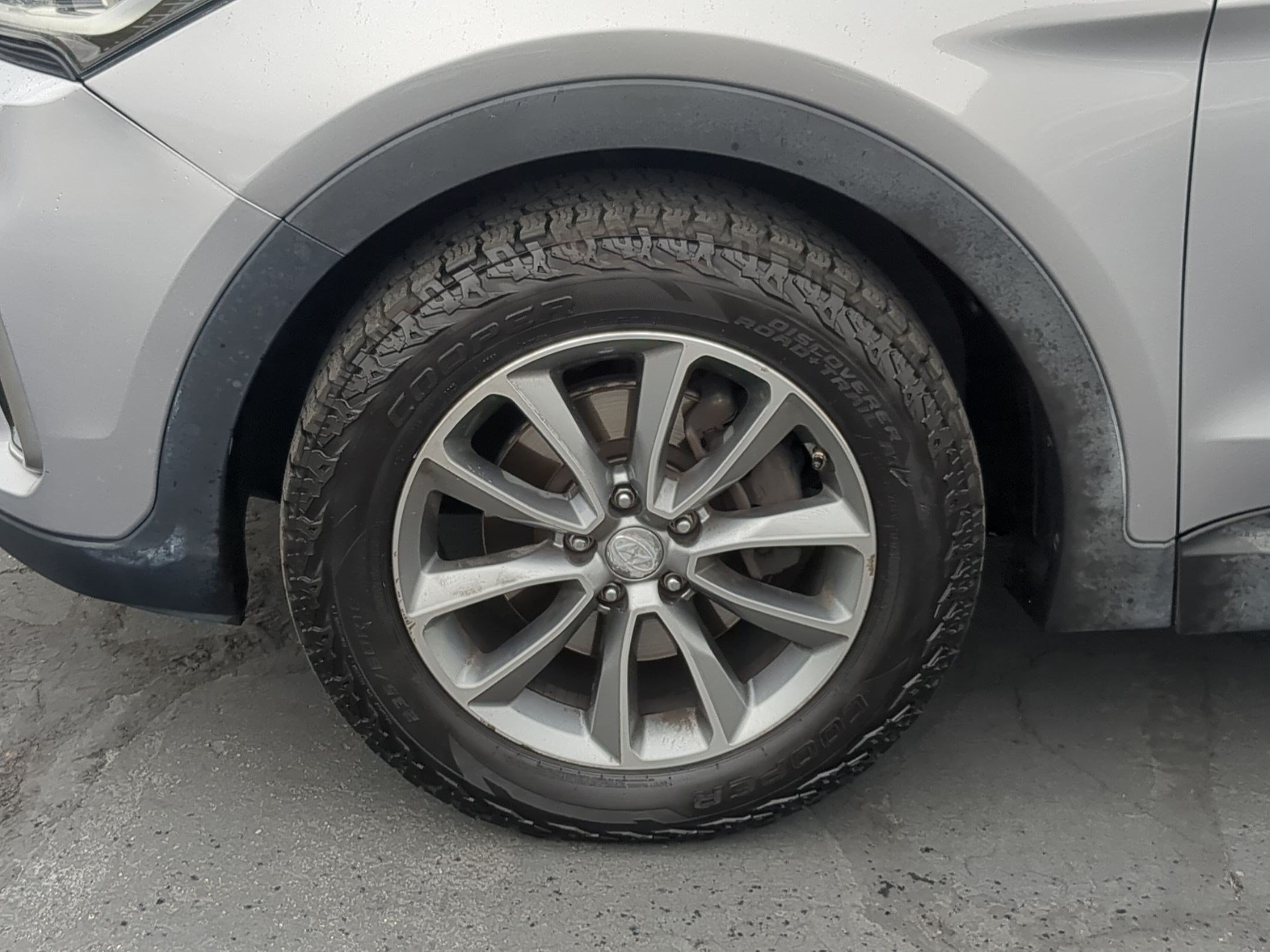 2018 Hyundai Santa Fe SE - Photo 12