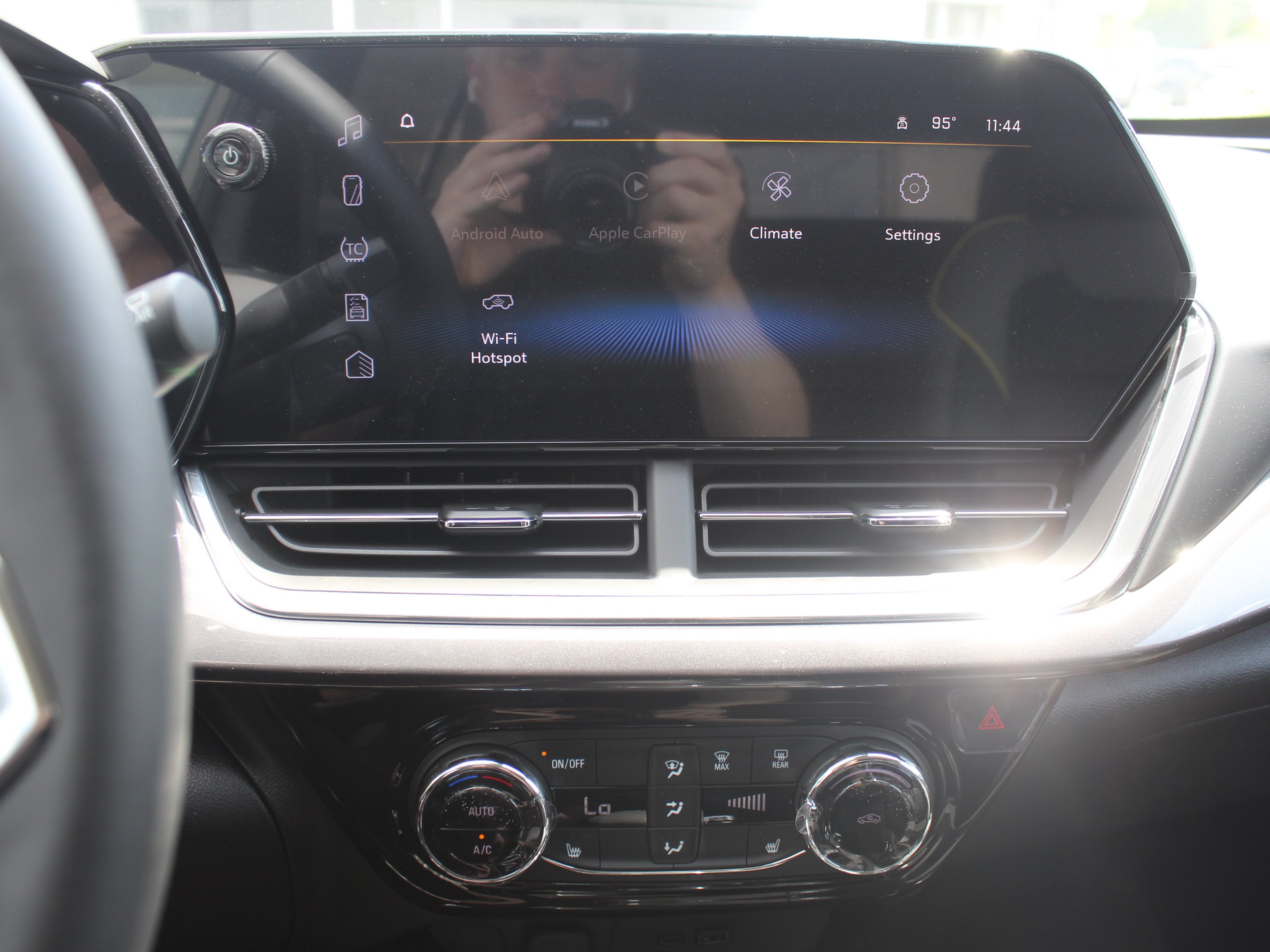 2026 Chevrolet Trax Activ - Photo 12