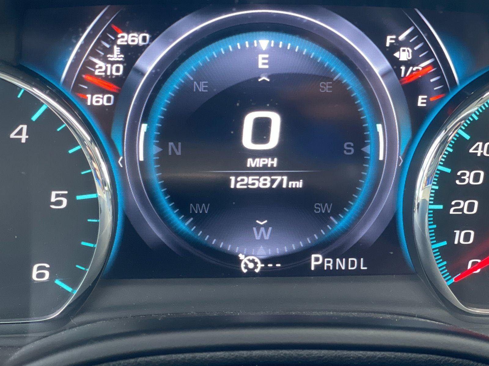 Used 2017 White Frost Tricoat GMC Denali image 22