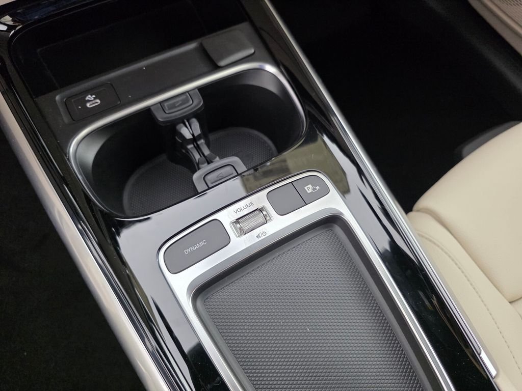 New 2026 Polar White Mercedes-Benz GLA 250 image 14