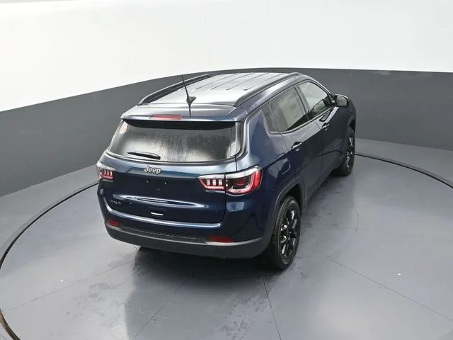 New 2026 Fathom Blue Pearl Coat Jeep Latitude image 17