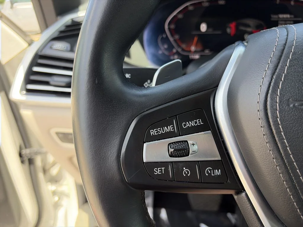 Used 2020 White BMW sDrive40i image 20
