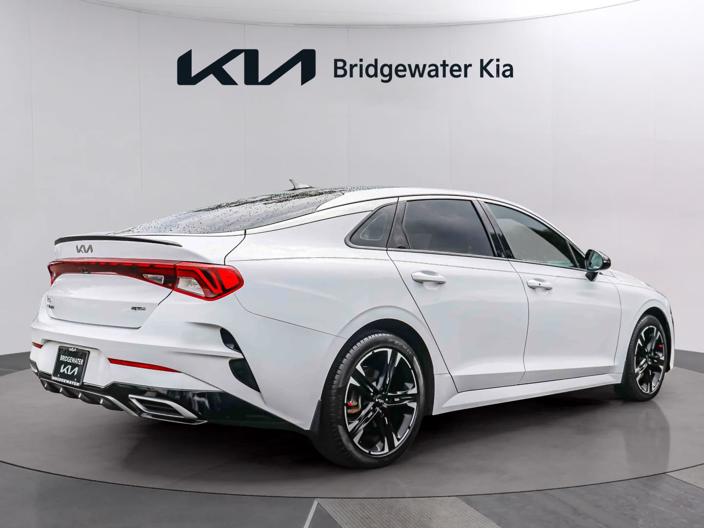 Certified Used 2024 Glacial White Pearl Kia GT-Line image 6
