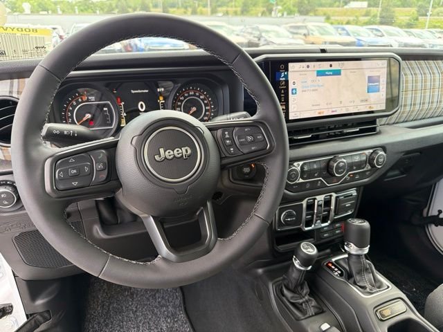 New 2026 Bright White Clear-Coat Exterior Paint Jeep 85th Anniversary Edition image 15