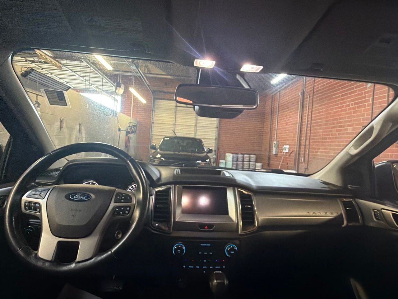 Used 2020 Blue Ford XLT image 27