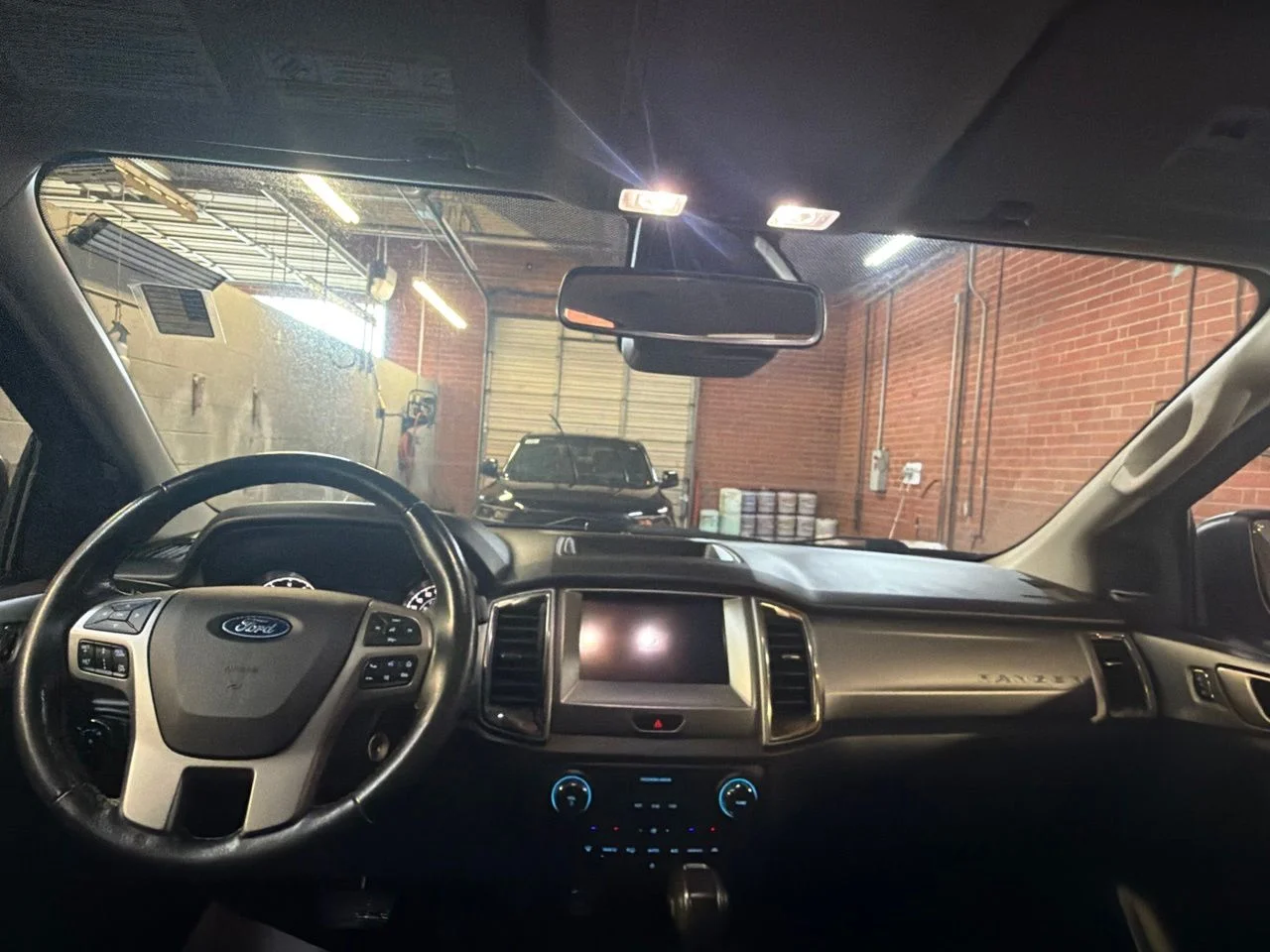 Used 2020 Blue Ford XLT image 27