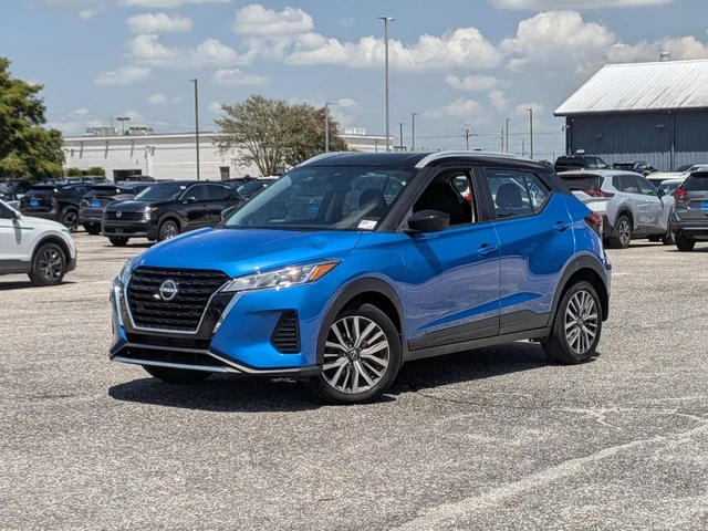 2023 Nissan Kicks SV