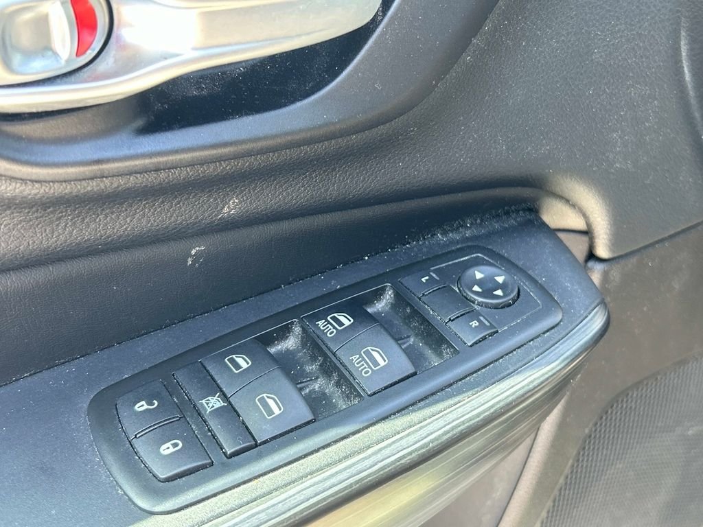 Used 2015 Black Jeep Limited image 13