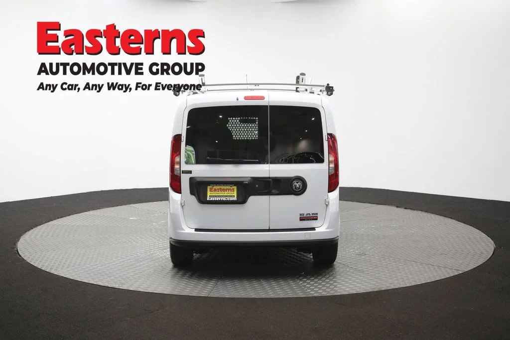Used 2022 White Ram Base image 34