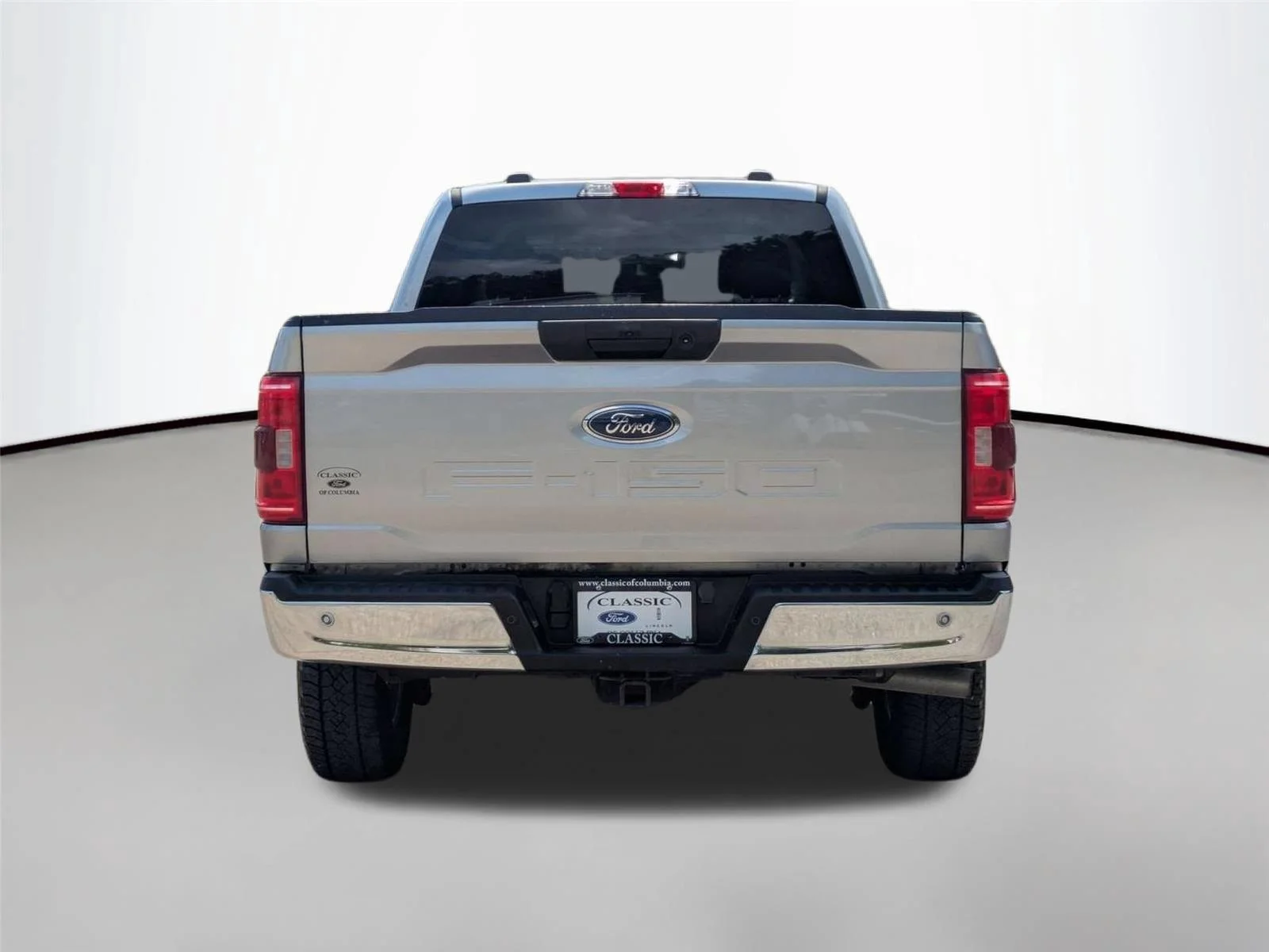 Used 2023 Iconic Silver Metallic Ford XLT image 6
